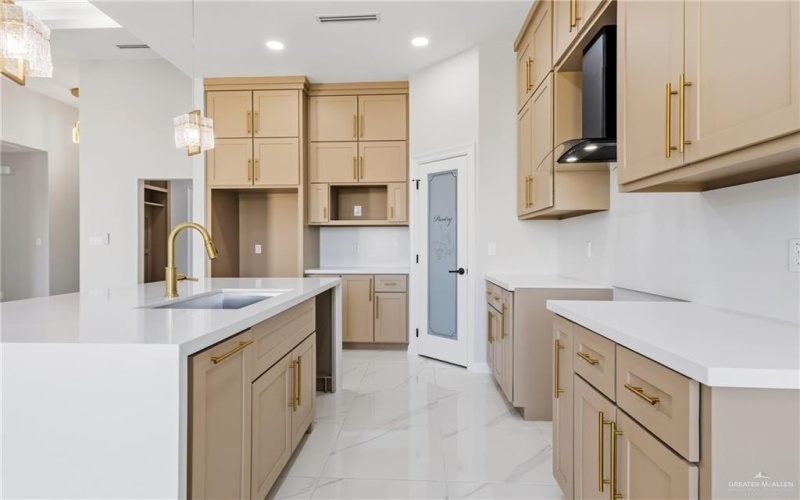 421 Serg Loop, Alamo, TX 78516, 3 Bedrooms Bedrooms, ,2 BathroomsBathrooms,Residential,For Sale,421 Serg Loop,0,475900