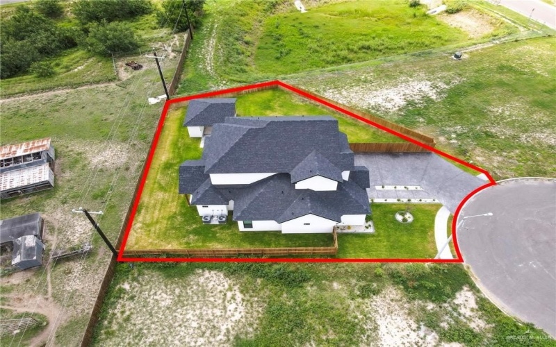3004 Truman Avenue, Mission, TX 78574, 4 Bedrooms Bedrooms, ,5 BathroomsBathrooms,Residential,For Sale,3004 Truman Avenue,475903