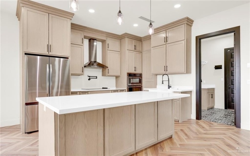 3004 Truman Avenue, Mission, TX 78574, 4 Bedrooms Bedrooms, ,5 BathroomsBathrooms,Residential,For Sale,3004 Truman Avenue,475903