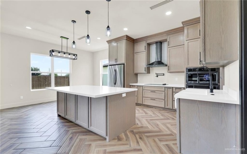 3004 Truman Avenue, Mission, TX 78574, 4 Bedrooms Bedrooms, ,5 BathroomsBathrooms,Residential,For Sale,3004 Truman Avenue,475903