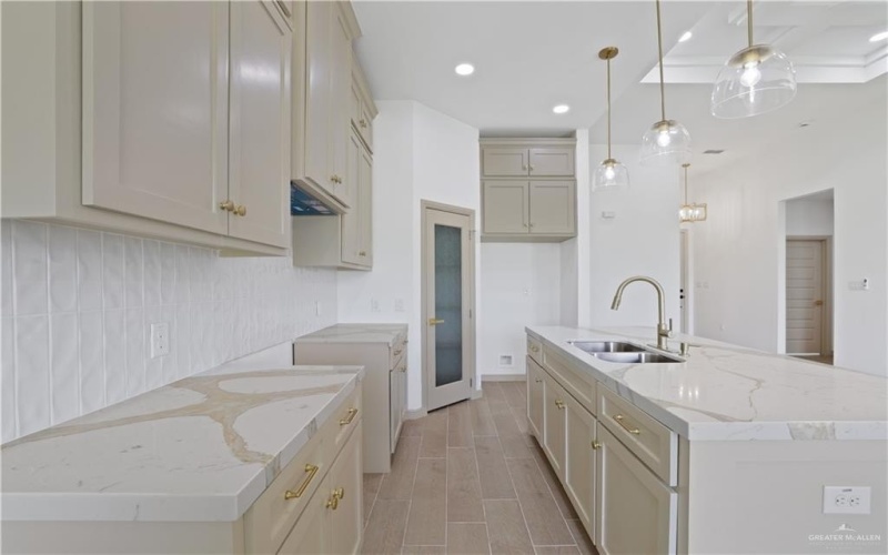 905 E 38th Street E, San Juan, TX 78589, 4 Habitaciones Habitaciones , ,2 BañosBaños,Residential,En Venta,905 E 38th Street E,475911
