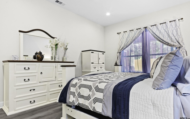 9109 Long Branch, Tyler, TX 75703, 4 Habitaciones Habitaciones , ,2 BañosBaños,Residential,En Venta,9109 Long Branch,25010732