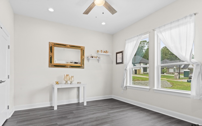 9109 Long Branch, Tyler, TX 75703, 4 Habitaciones Habitaciones , ,2 BañosBaños,Residential,En Venta,9109 Long Branch,25010732