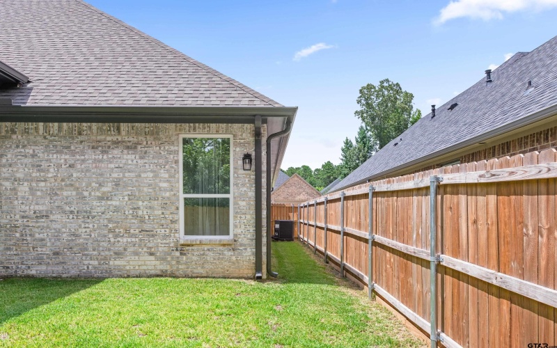 9109 Long Branch, Tyler, TX 75703, 4 Habitaciones Habitaciones , ,2 BañosBaños,Residential,En Venta,9109 Long Branch,25010732