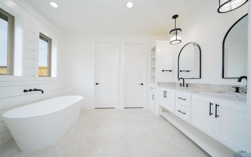 327 Saddle Brook Drive, Hallsville, TX 75650, 4 Habitaciones Habitaciones , ,3 BañosBaños,Residential,En Venta,327 Saddle Brook Drive,0,20254863