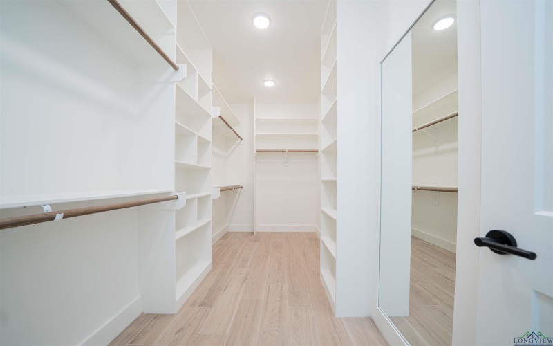 327 Saddle Brook Drive, Hallsville, TX 75650, 4 Habitaciones Habitaciones , ,3 BañosBaños,Residential,En Venta,327 Saddle Brook Drive,0,20254863