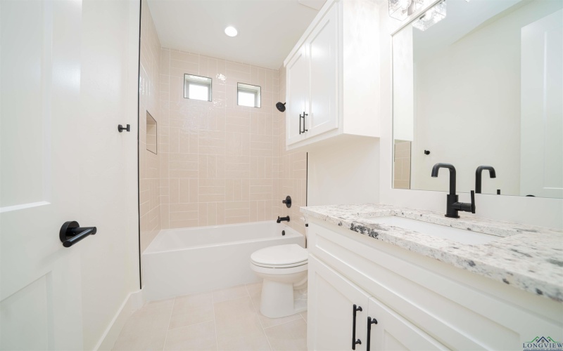 327 Saddle Brook Drive, Hallsville, TX 75650, 4 Habitaciones Habitaciones , ,3 BañosBaños,Residential,En Venta,327 Saddle Brook Drive,0,20254863