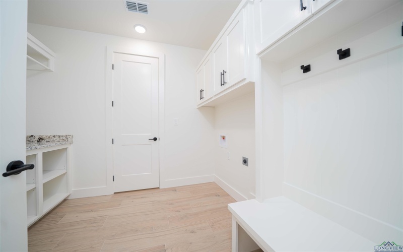 327 Saddle Brook Drive, Hallsville, TX 75650, 4 Habitaciones Habitaciones , ,3 BañosBaños,Residential,En Venta,327 Saddle Brook Drive,0,20254863