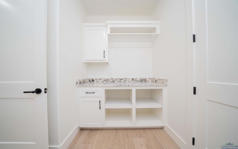 327 Saddle Brook Drive, Hallsville, TX 75650, 4 Habitaciones Habitaciones , ,3 BañosBaños,Residential,En Venta,327 Saddle Brook Drive,0,20254863