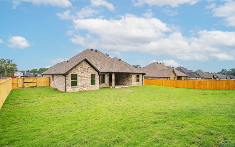 327 Saddle Brook Drive, Hallsville, TX 75650, 4 Habitaciones Habitaciones , ,3 BañosBaños,Residential,En Venta,327 Saddle Brook Drive,0,20254863