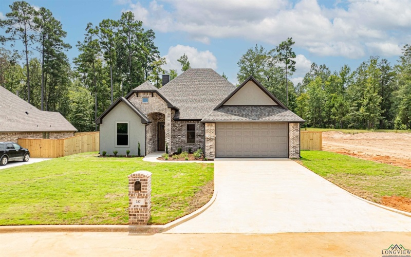 327 Saddle Brook Drive, Hallsville, TX 75650, 4 Habitaciones Habitaciones , ,3 BañosBaños,Residential,En Venta,327 Saddle Brook Drive,0,20254863