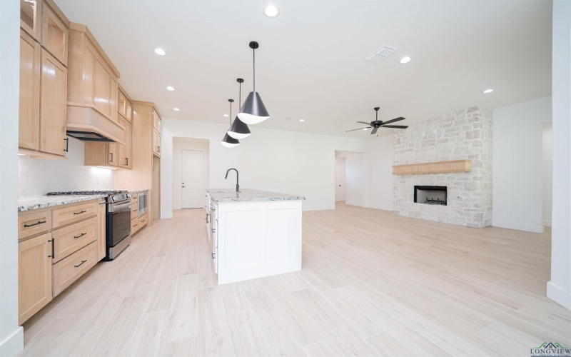 327 Saddle Brook Drive, Hallsville, TX 75650, 4 Habitaciones Habitaciones , ,3 BañosBaños,Residential,En Venta,327 Saddle Brook Drive,0,20254863