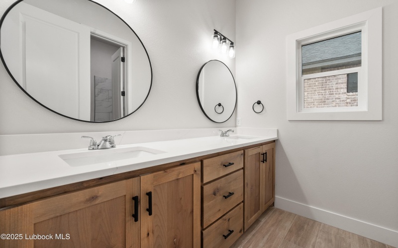 7526 57th Street, Lubbock, TX 79407, 3 Habitaciones Habitaciones , ,3 BañosBaños,Residential,En Venta,7526 57th Street,202557756