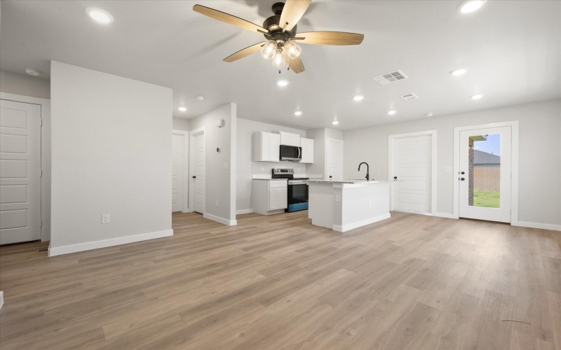 1327 N Colton Avenue, Lubbock, TX 79416, 3 Habitaciones Habitaciones , ,2 BañosBaños,Residential,En Venta,1327 N Colton Avenue,202557765