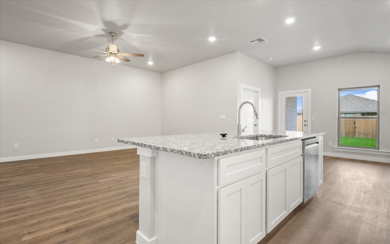 7008 14th Street, Lubbock, TX 79416, 3 Bedrooms Bedrooms, ,2 BathroomsBathrooms,Residential,For Sale,7008 14th Street,202557767