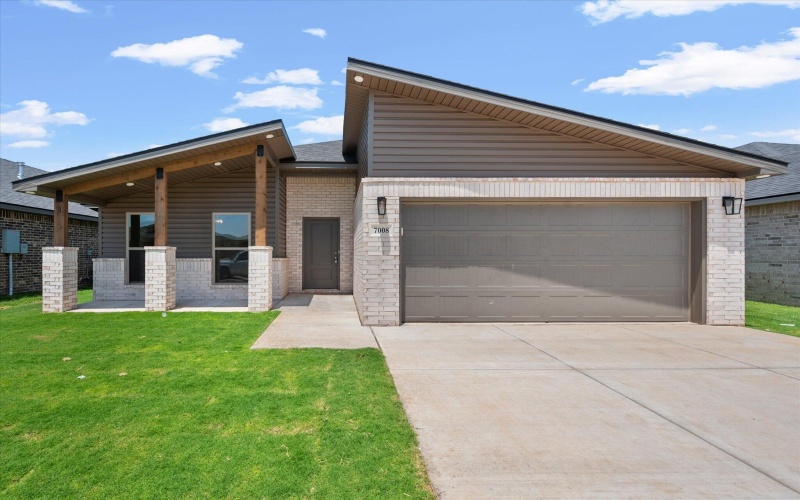 7008 14th Street, Lubbock, TX 79416, 3 Bedrooms Bedrooms, ,2 BathroomsBathrooms,Residential,For Sale,7008 14th Street,202557767