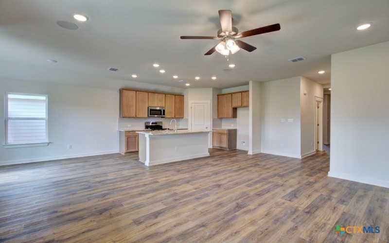 11118 Gaillardia Valley, Converse, TX 78109, 3 Habitaciones Habitaciones , ,2 BañosBaños,Residential,En Venta,11118 Gaillardia Valley,583103