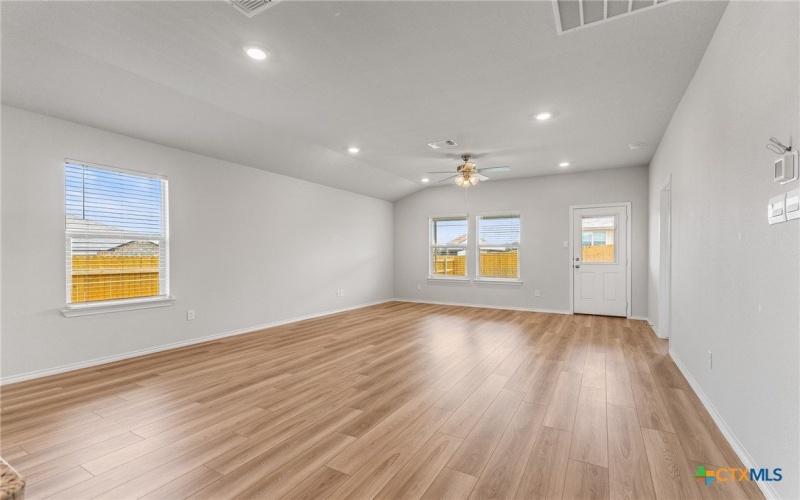 8905 Flat Iron Drive, Temple, TX 76502, 4 Bedrooms Bedrooms, ,2 BathroomsBathrooms,Residential,For Sale,8905 Flat Iron Drive,586378