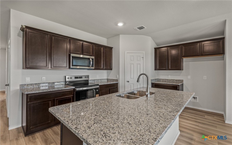921 Coyote Creek, Temple, TX 76502, 4 Bedrooms Bedrooms, ,2 BathroomsBathrooms,Residential,For Sale,921 Coyote Creek,586388