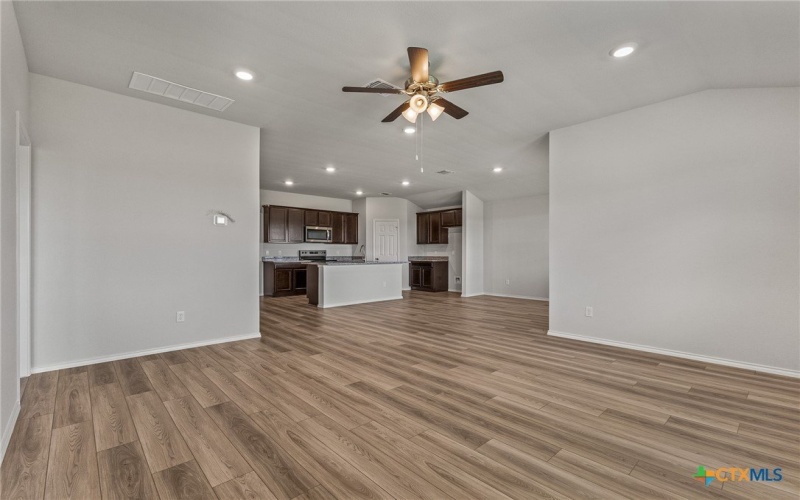 921 Coyote Creek, Temple, TX 76502, 4 Bedrooms Bedrooms, ,2 BathroomsBathrooms,Residential,For Sale,921 Coyote Creek,586388