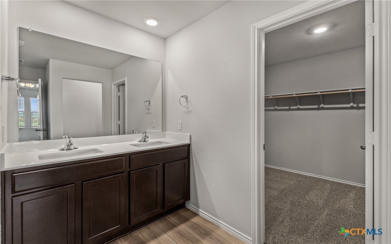 921 Coyote Creek, Temple, TX 76502, 4 Bedrooms Bedrooms, ,2 BathroomsBathrooms,Residential,For Sale,921 Coyote Creek,586388