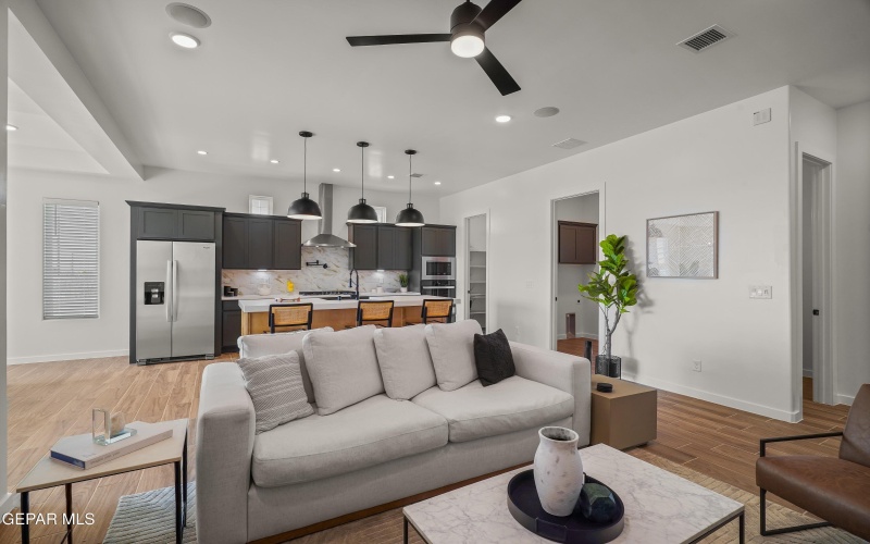 13324 Coldham Street, Horizon City, TX 79928, 4 Habitaciones Habitaciones , ,2 BañosBaños,Residential,En Venta,13324 Coldham Street,907594