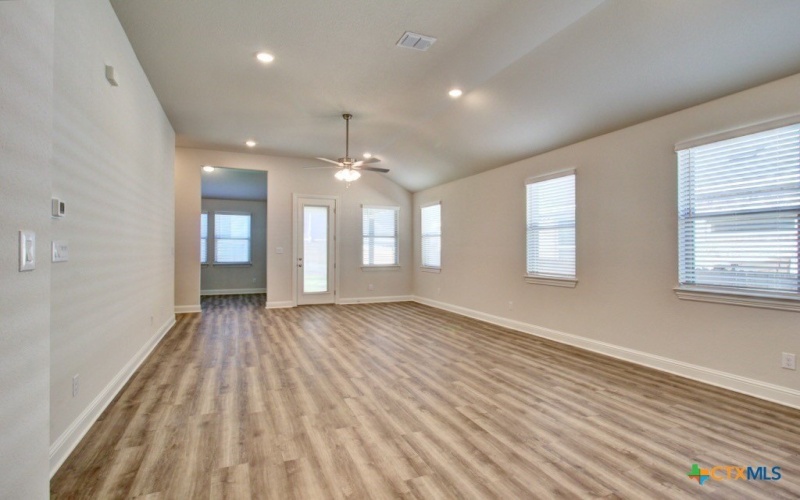 2047 Stephanie Avenue, New Braunfels, TX 78132, 3 Habitaciones Habitaciones , ,2 BañosBaños,Residential,En Venta,2047 Stephanie Avenue,586459