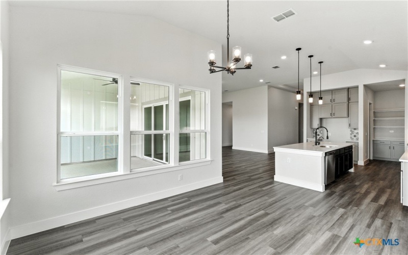 1637 Saddleback Run, New Braunfels, TX 78130, 4 Bedrooms Bedrooms, ,3 BathroomsBathrooms,Residential,For Sale,1637 Saddleback Run,0,586468