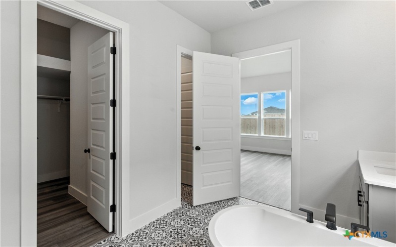 1637 Saddleback Run, New Braunfels, TX 78130, 4 Bedrooms Bedrooms, ,3 BathroomsBathrooms,Residential,For Sale,1637 Saddleback Run,0,586468
