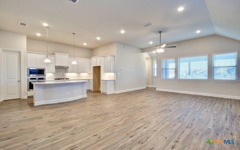 734 Groudsel, New Braunfels, TX 78132, 3 Habitaciones Habitaciones , ,2 BañosBaños,Residential,En Venta,734 Groudsel,586470