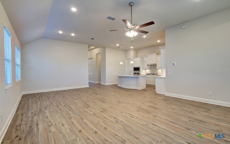 734 Groudsel, New Braunfels, TX 78132, 3 Habitaciones Habitaciones , ,2 BañosBaños,Residential,En Venta,734 Groudsel,586470