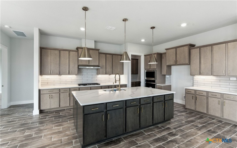 1633 Saddleback Run, New Braunfels, TX 78130, 4 Bedrooms Bedrooms, ,3 BathroomsBathrooms,Residential,For Sale,1633 Saddleback Run,0,586474
