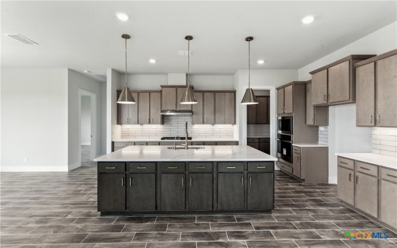 1633 Saddleback Run, New Braunfels, TX 78130, 4 Bedrooms Bedrooms, ,3 BathroomsBathrooms,Residential,For Sale,1633 Saddleback Run,0,586474