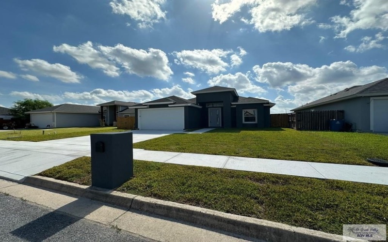 2299 ATHENS ST., BROWNSVILLE, TX 78520, 4 Habitaciones Habitaciones , ,3 BañosBaños,Residential,En Venta,2299 ATHENS ST.,29761752