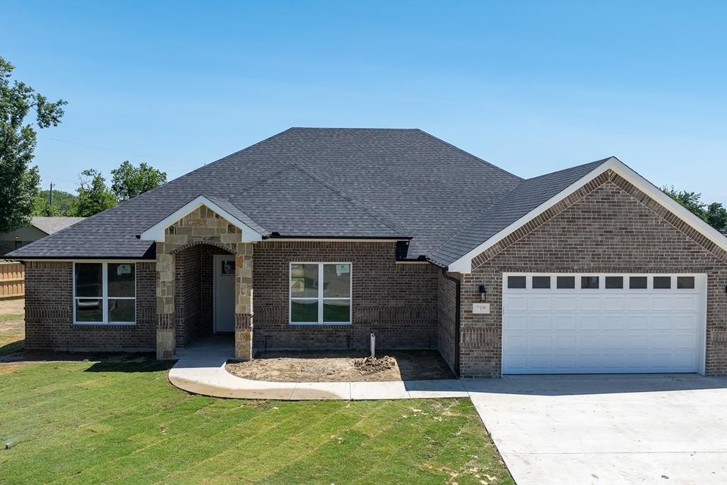 719 Cobblestone Cir, Mabank, TX 75147, 4 Habitaciones Habitaciones , ,3 BañosBaños,Residential,En Venta,719 Cobblestone Cir,108643