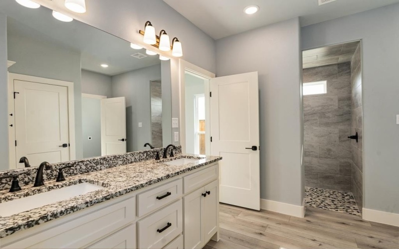 719 Cobblestone Cir, Mabank, TX 75147, 4 Habitaciones Habitaciones , ,3 BañosBaños,Residential,En Venta,719 Cobblestone Cir,108643