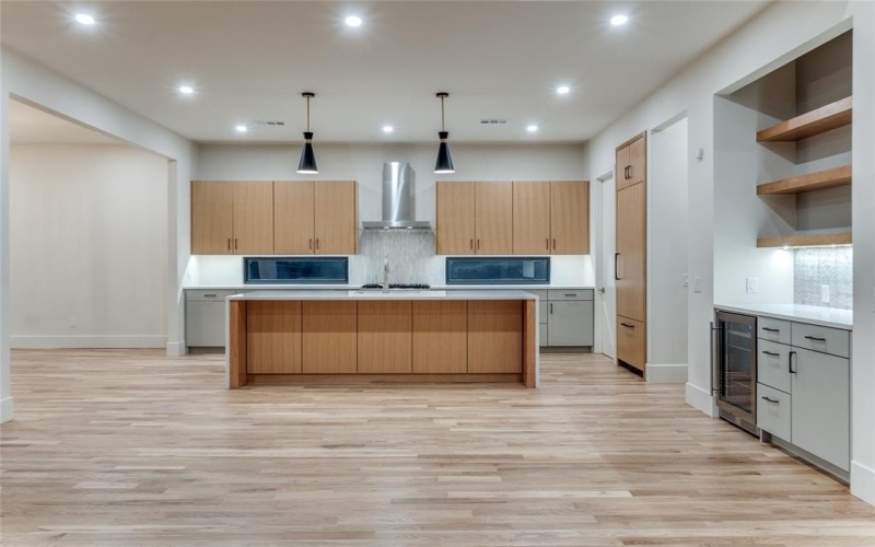 8802 Diceman Drive, Dallas, TX 75218, 4 Habitaciones Habitaciones , ,5 BañosBaños,Residential,En Venta,8802 Diceman Drive,20981035