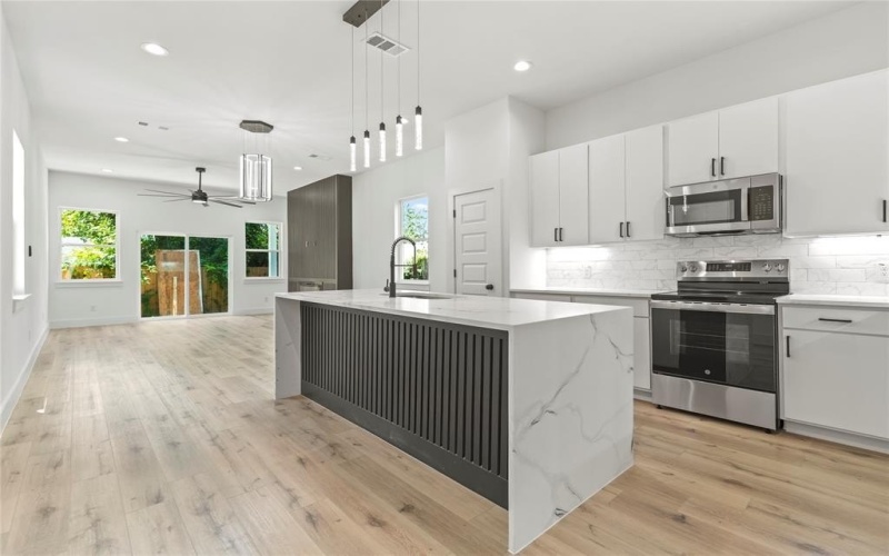 1614 Garden Drive, Dallas, TX 75215, 3 Bedrooms Bedrooms, ,2 BathroomsBathrooms,Residential,For Sale,1614 Garden Drive,20999020