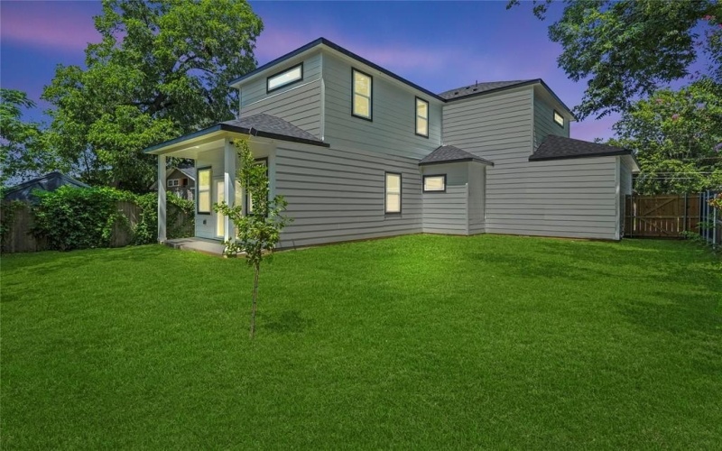 1614 Garden Drive, Dallas, TX 75215, 3 Bedrooms Bedrooms, ,2 BathroomsBathrooms,Residential,For Sale,1614 Garden Drive,20999020