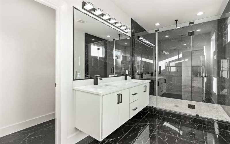 1614 Garden Drive, Dallas, TX 75215, 3 Bedrooms Bedrooms, ,2 BathroomsBathrooms,Residential,For Sale,1614 Garden Drive,20999020