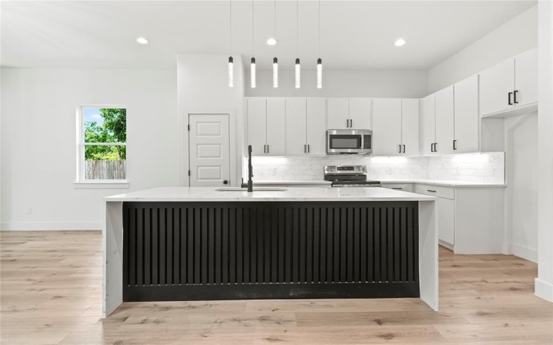 1614 Garden Drive, Dallas, TX 75215, 3 Bedrooms Bedrooms, ,2 BathroomsBathrooms,Residential,For Sale,1614 Garden Drive,20999020
