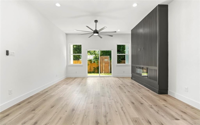 1614 Garden Drive, Dallas, TX 75215, 3 Bedrooms Bedrooms, ,2 BathroomsBathrooms,Residential,For Sale,1614 Garden Drive,20999020
