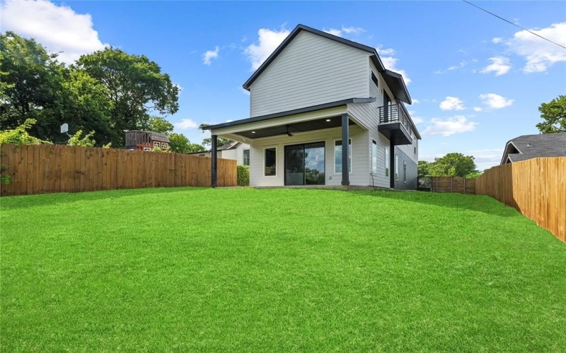 1526 Claude Street, Dallas, TX 75203, 3 Habitaciones Habitaciones , ,2 BañosBaños,Residential,En Venta,1526 Claude Street,20999021