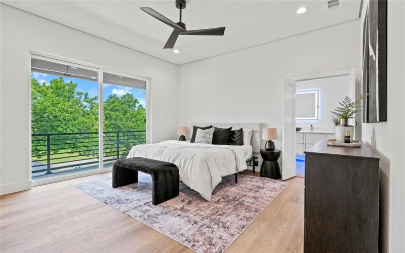 1526 Claude Street, Dallas, TX 75203, 3 Habitaciones Habitaciones , ,2 BañosBaños,Residential,En Venta,1526 Claude Street,20999021