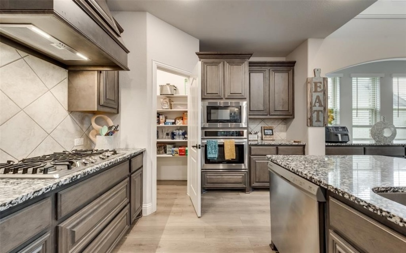 1220 Thrasher Drive, Little Elm, TX 75068, 4 Habitaciones Habitaciones , ,3 BañosBaños,Residential,En Venta,1220 Thrasher Drive,20999370