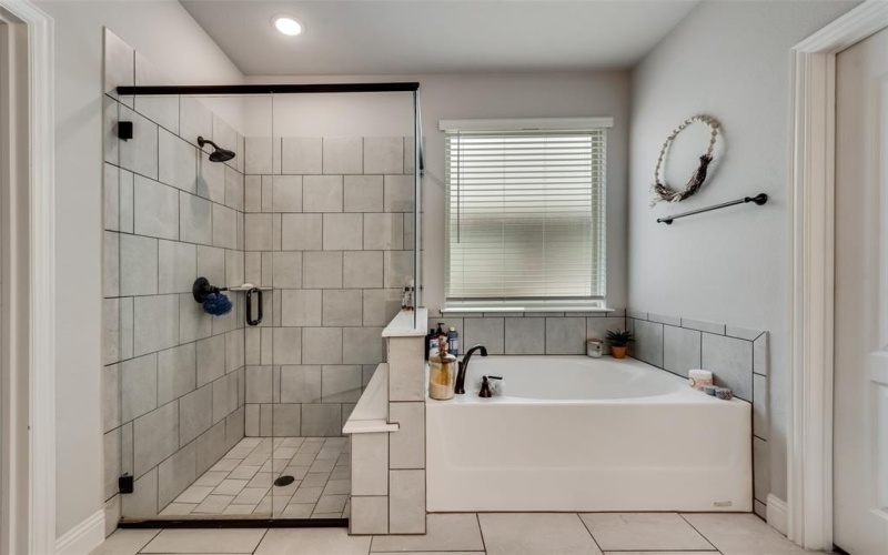 1220 Thrasher Drive, Little Elm, TX 75068, 4 Habitaciones Habitaciones , ,3 BañosBaños,Residential,En Venta,1220 Thrasher Drive,20999370