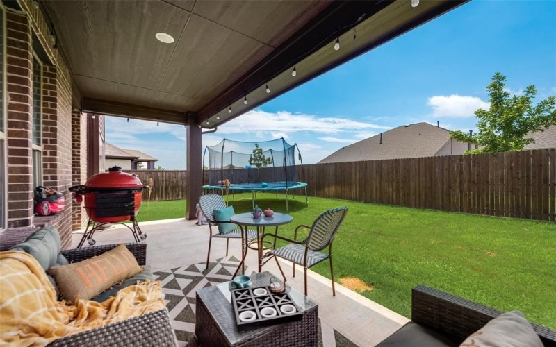 1220 Thrasher Drive, Little Elm, TX 75068, 4 Habitaciones Habitaciones , ,3 BañosBaños,Residential,En Venta,1220 Thrasher Drive,20999370