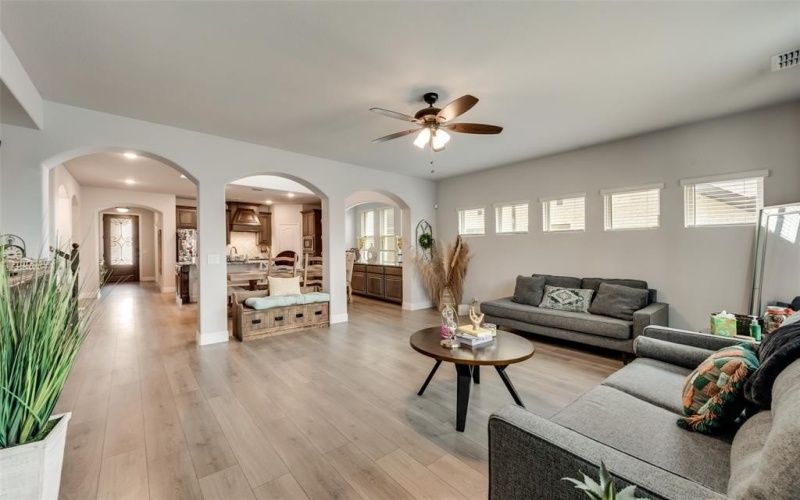1220 Thrasher Drive, Little Elm, TX 75068, 4 Habitaciones Habitaciones , ,3 BañosBaños,Residential,En Venta,1220 Thrasher Drive,20999370