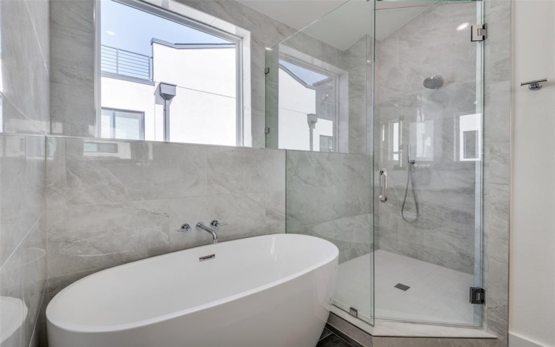 2908 Hawthorne Avenue #103, Dallas, TX 75219, 2 Habitaciones Habitaciones , ,2 BañosBaños,Residential,En Venta,2908 Hawthorne Avenue,20999591