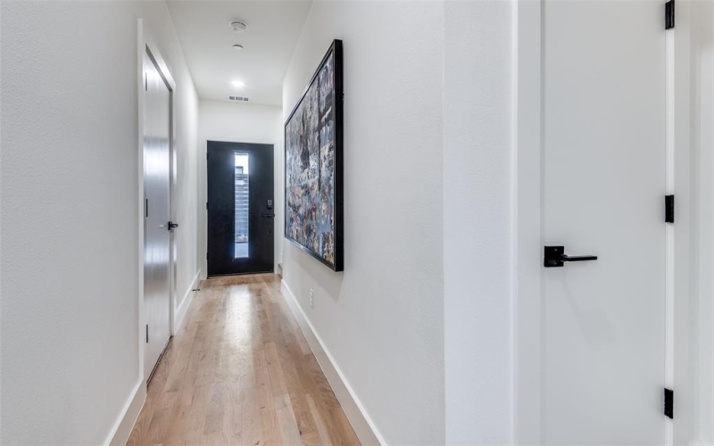 2908 Hawthorne Avenue #103, Dallas, TX 75219, 2 Habitaciones Habitaciones , ,2 BañosBaños,Residential,En Venta,2908 Hawthorne Avenue,20999591